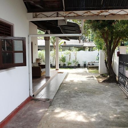 Coco Mango Hostel Dikwella Sur Exterior foto